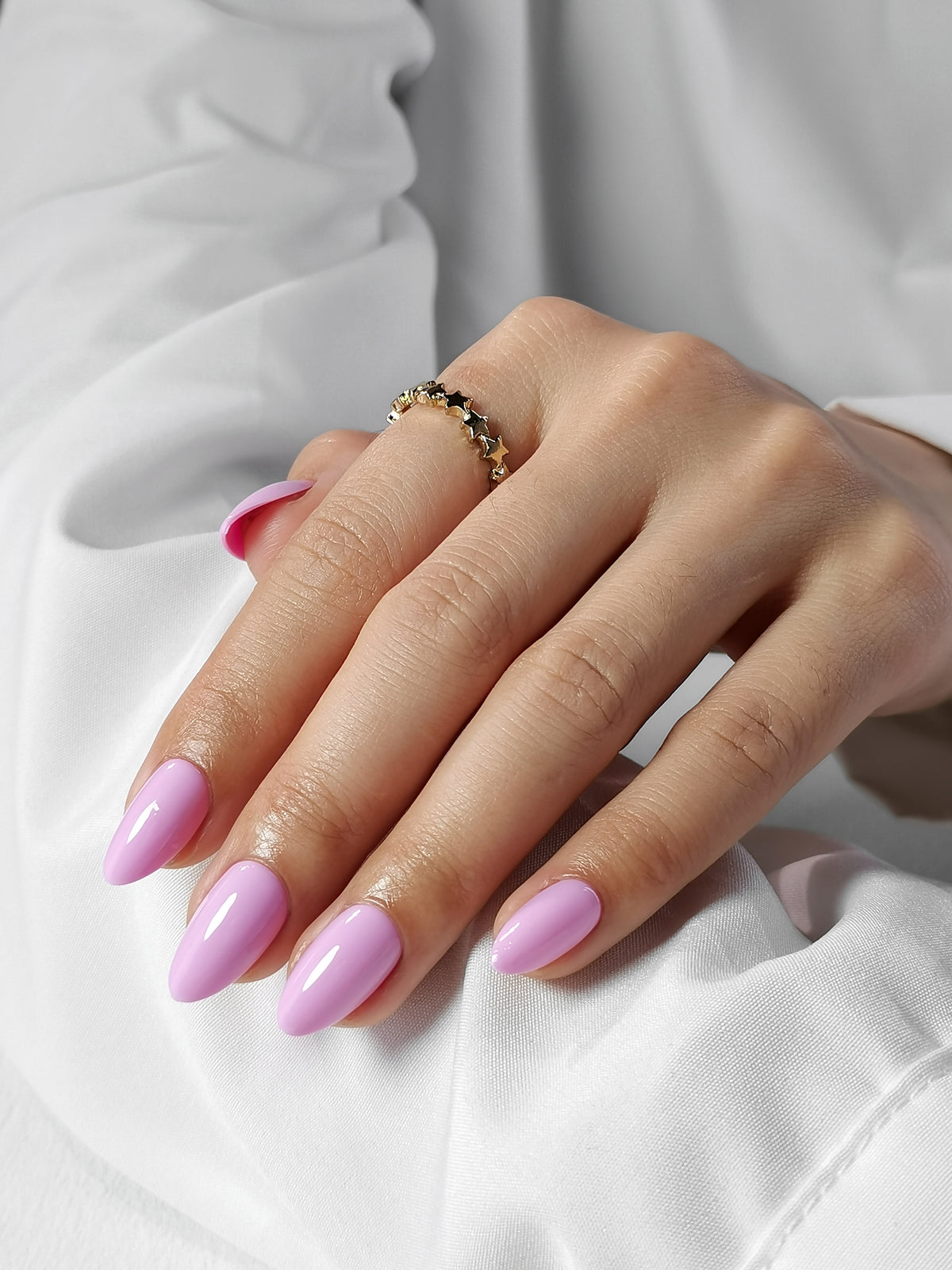 Youth Pink Brillo — Almendra corta detail image 4