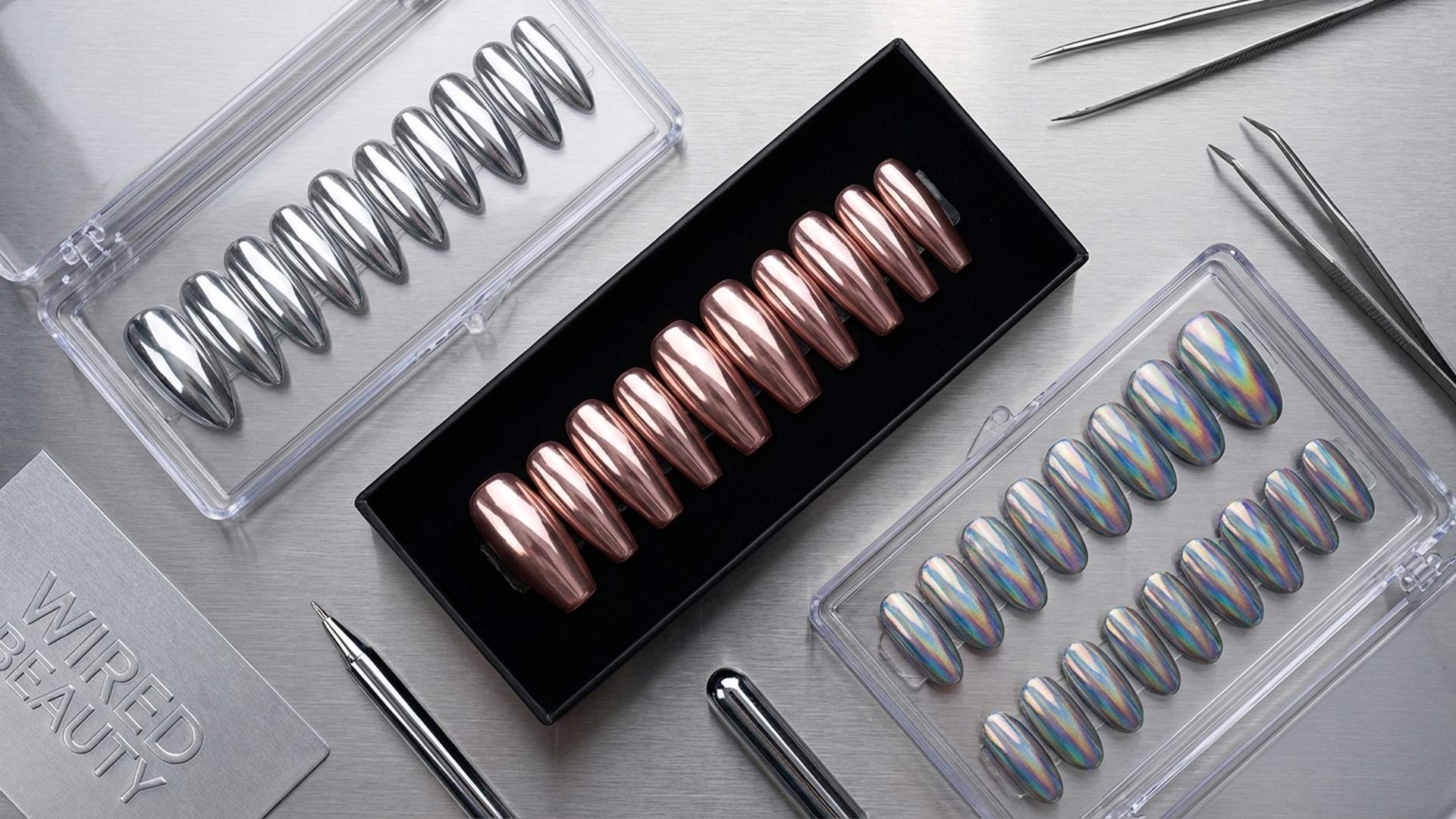 Chrome Nails: Mirror-Finish Metallic Guide hero image