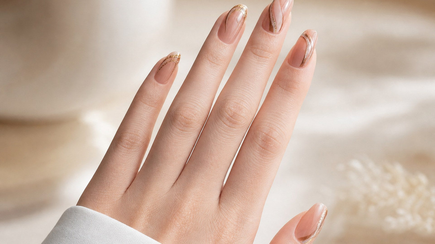 curved-nail hero image