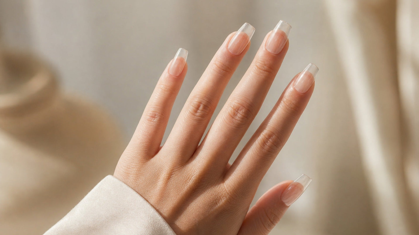 why-are-my-fingernails-clear hero image