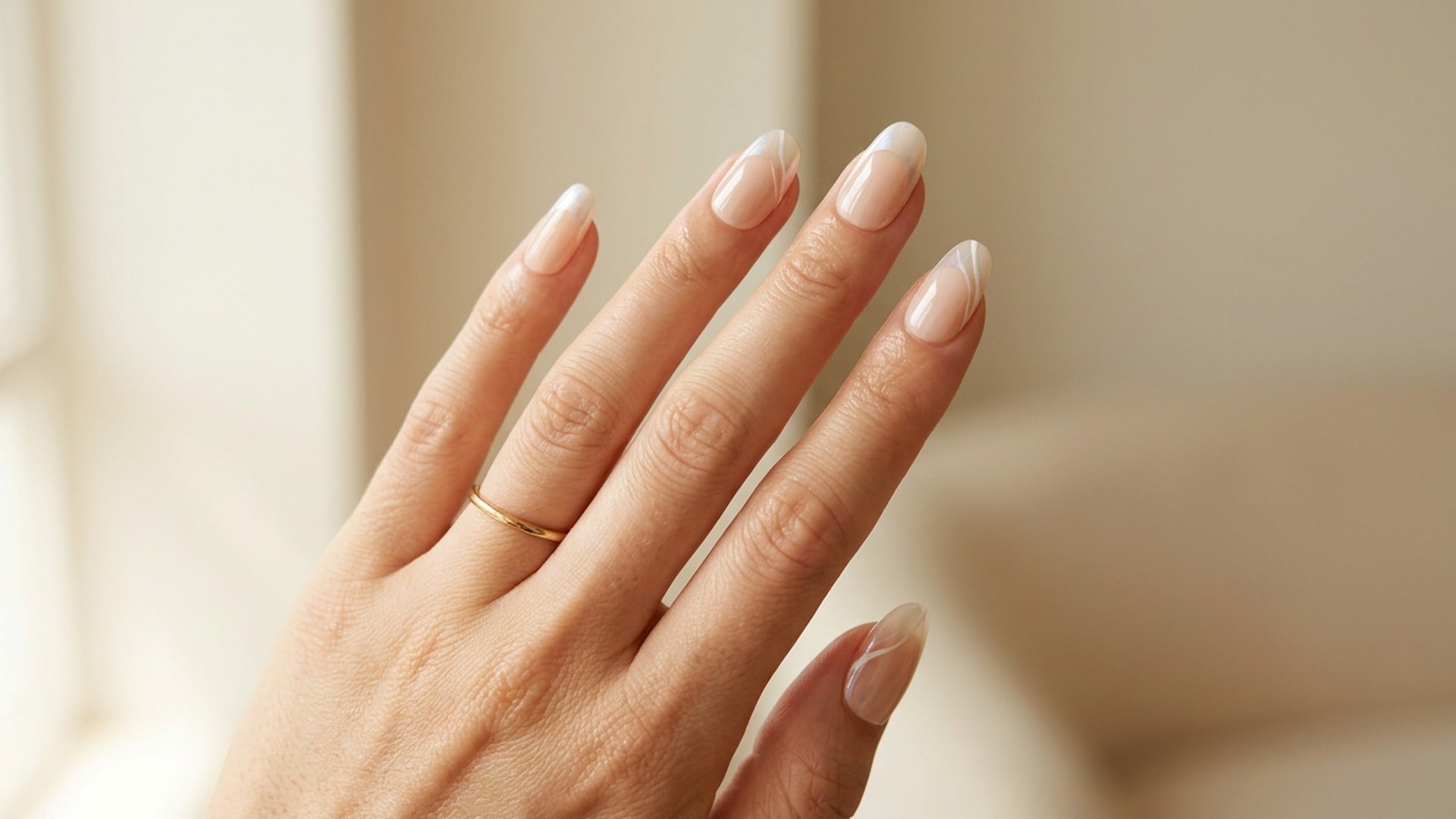 Glue-On vs Stick-On Nails: What's the Real Difference? hero image