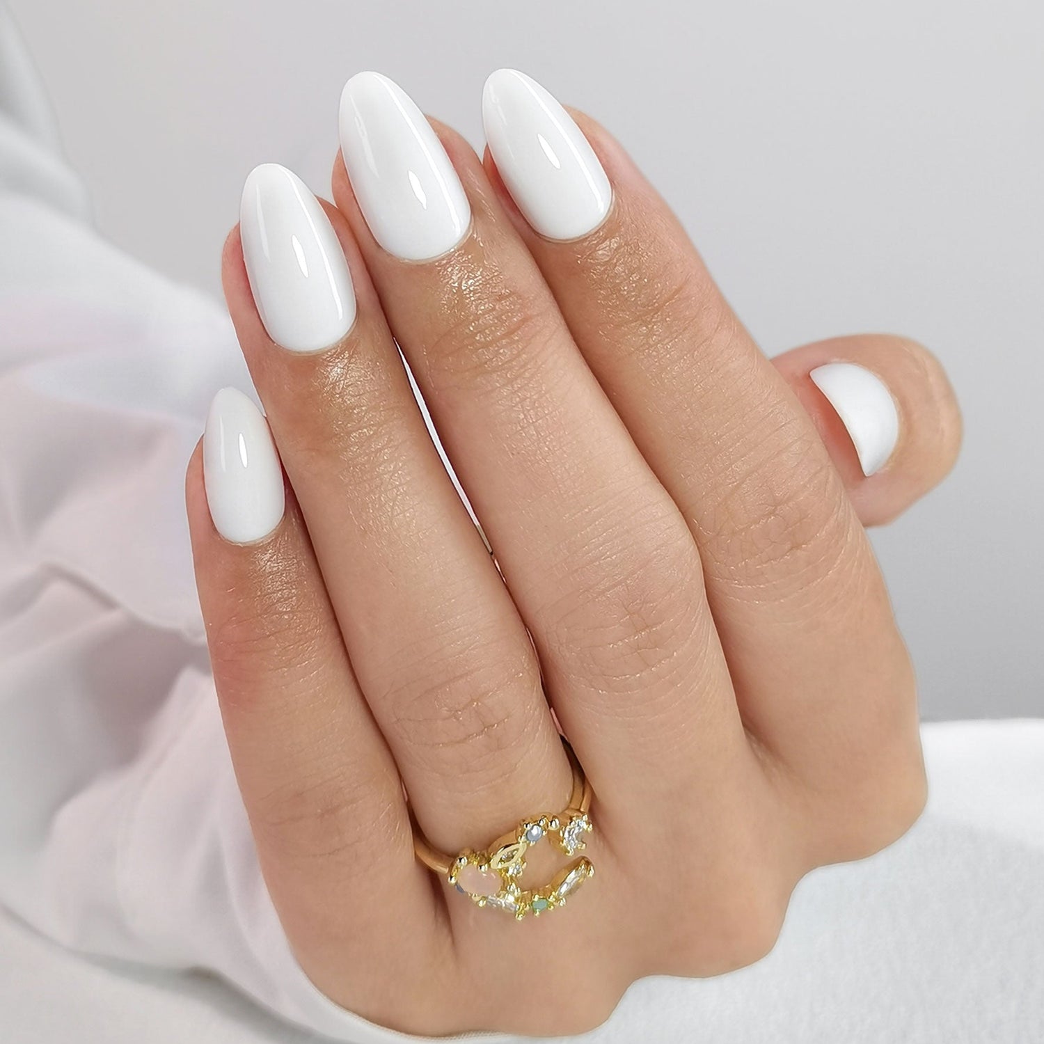 Glossy Angel White Short Almond Nails