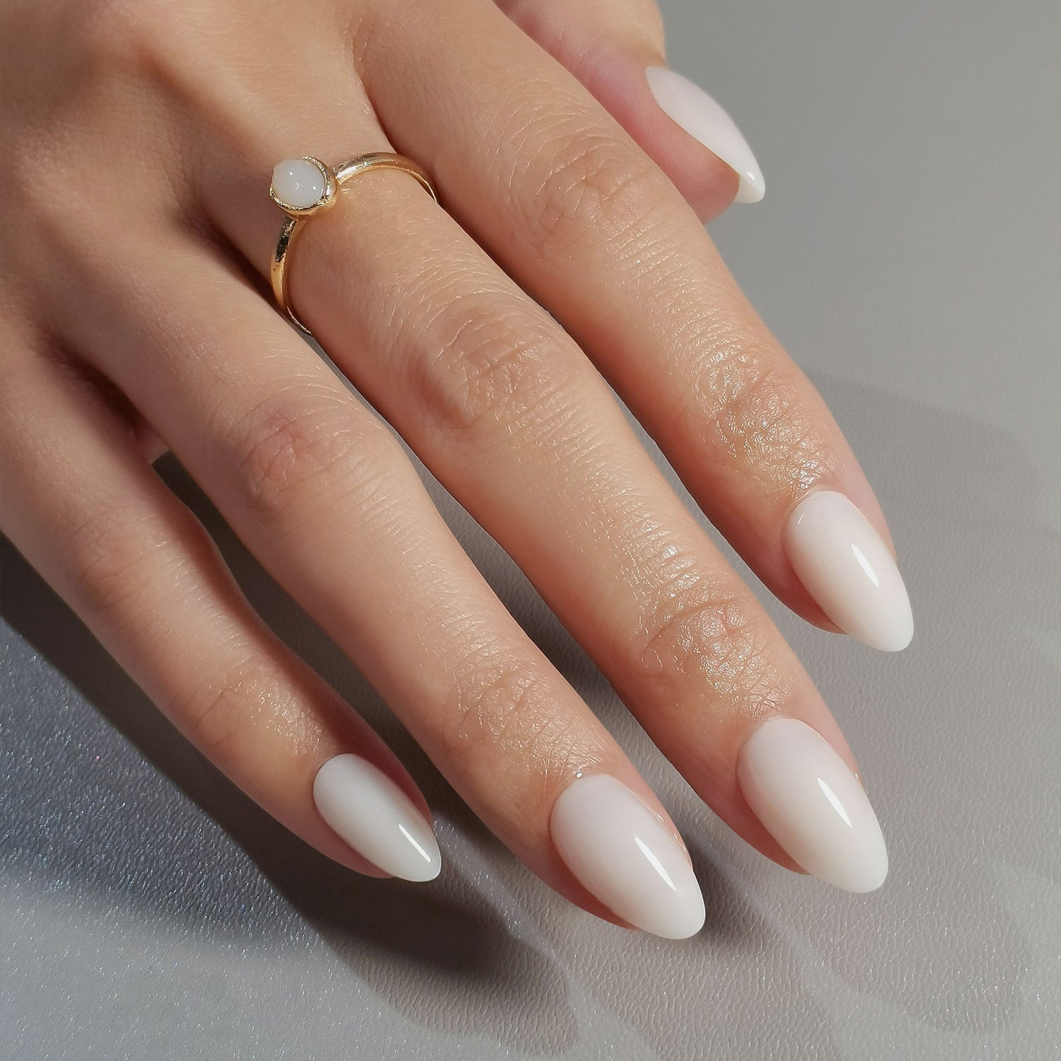 Cream White Short Almond Nails