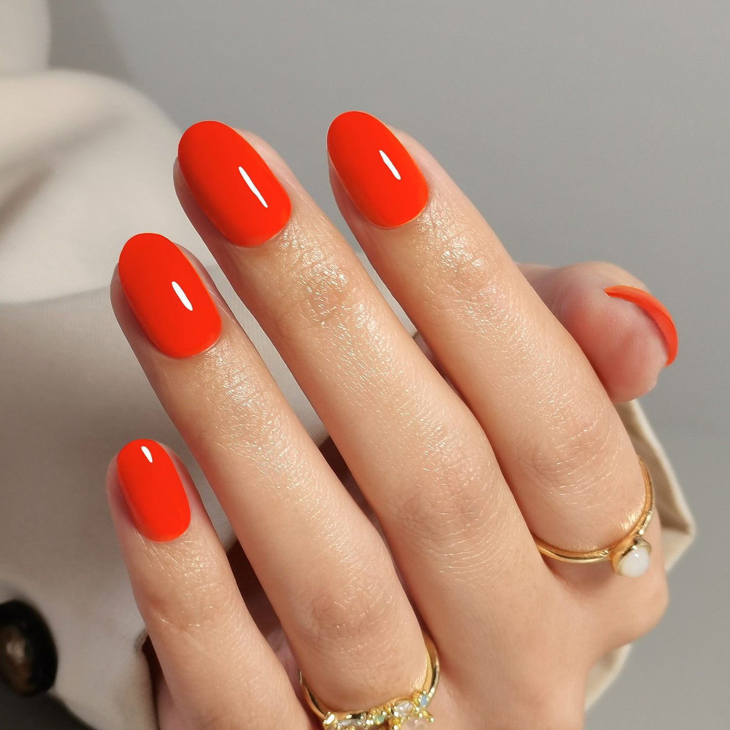 Tomato Red Short Oval Press-on Nails