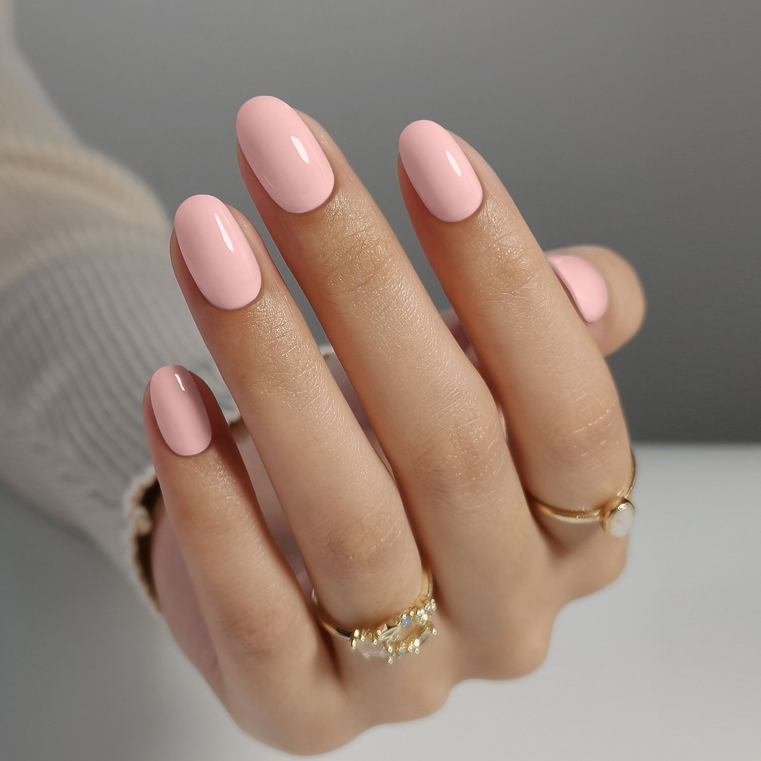 Ongles ronds moyens à coller rose pastel