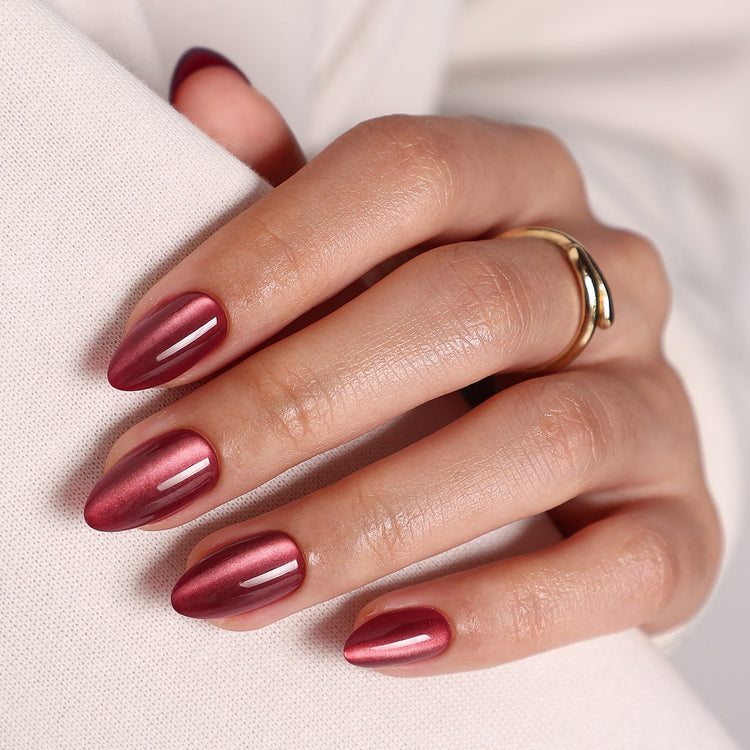 Burgundy Cat Eye Mittel-Mandel-Soft-Gel-Press-On-Nägel detail image 3