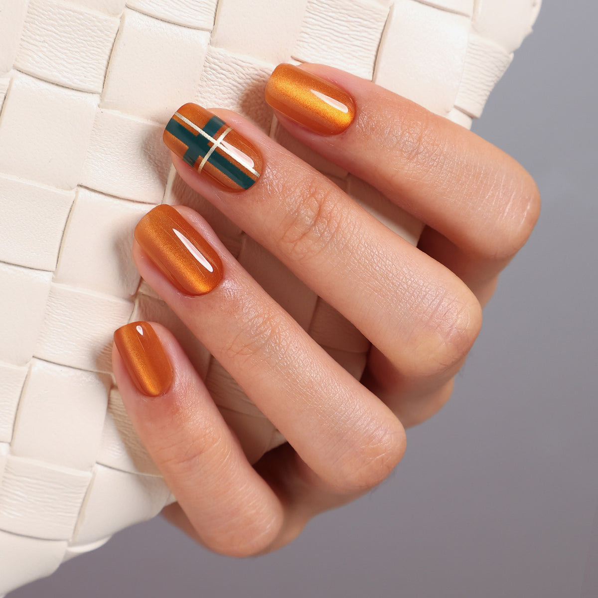 Gilded Check Salon Style Reusable Soft Gel Press on Nails product image 4 | SHANGMENG®
