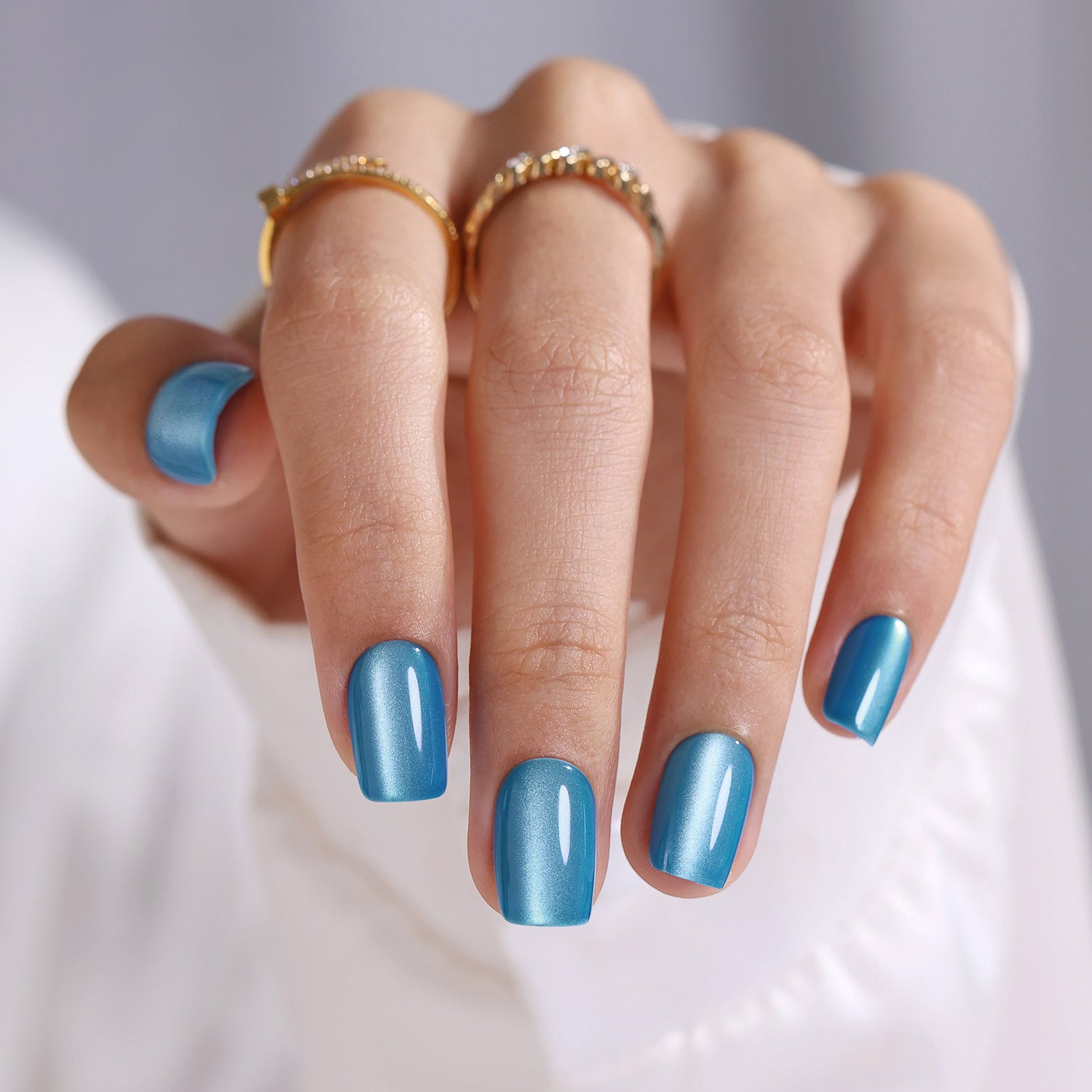 Cat Eye Light Blue Press on Nails