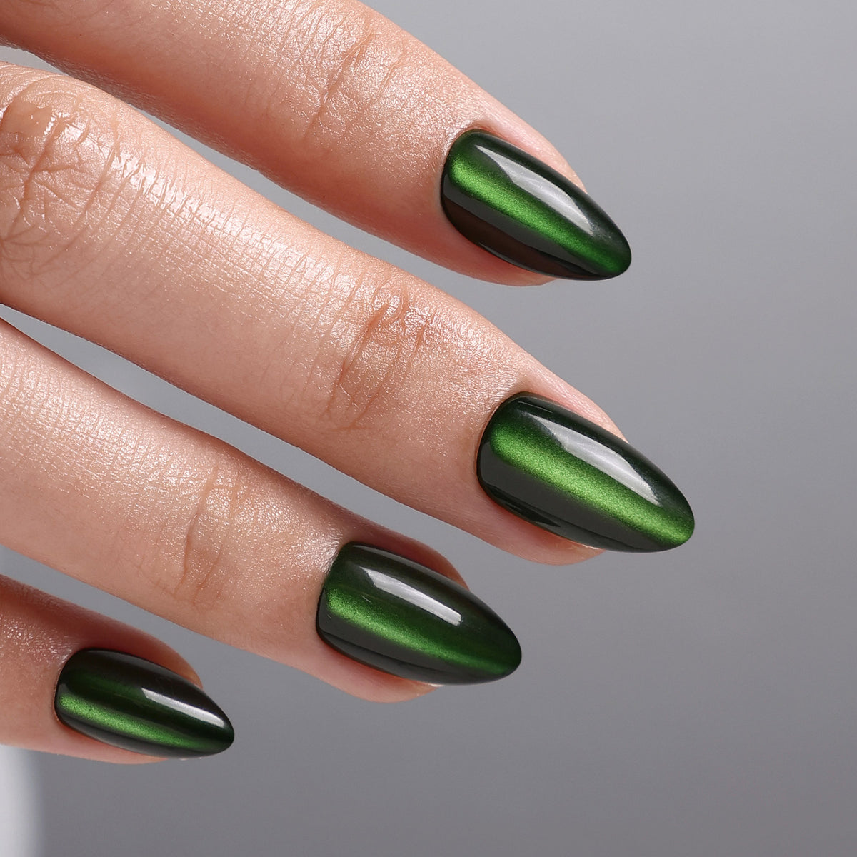 Cat Eye Emerald Green Medium Almond Soft Gel Press-On Nails alternate hand angle view two | SHANGMENG®