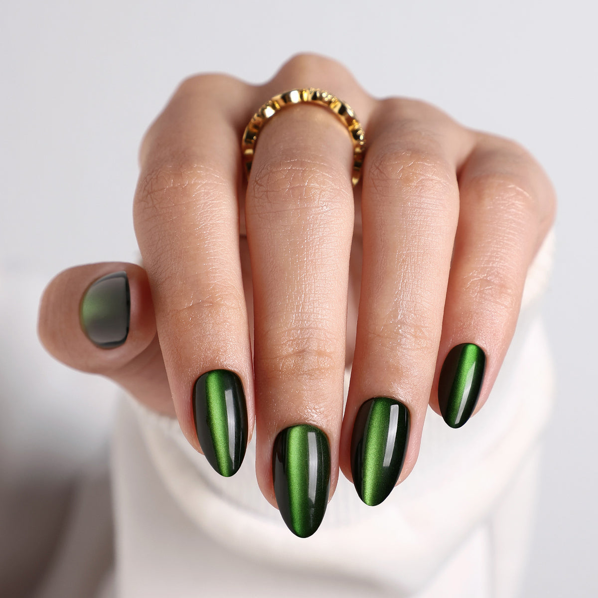 Cat Eye Emerald Green Medium Almond Soft Gel Press-On Nails hero hand model fan view | SHANGMENG®