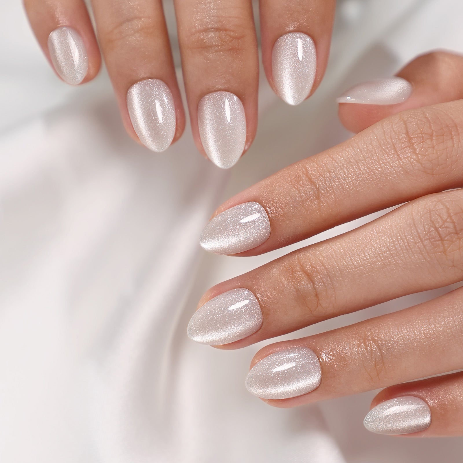 Cat Eye Pearl White Short Almond Soft Gel Press-On Nails review or scene detail | SHANGMENG®