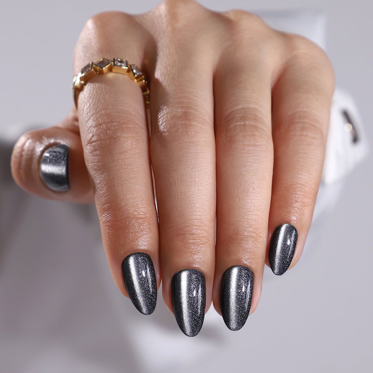 Black Crystal Cat Eye Gel Nails