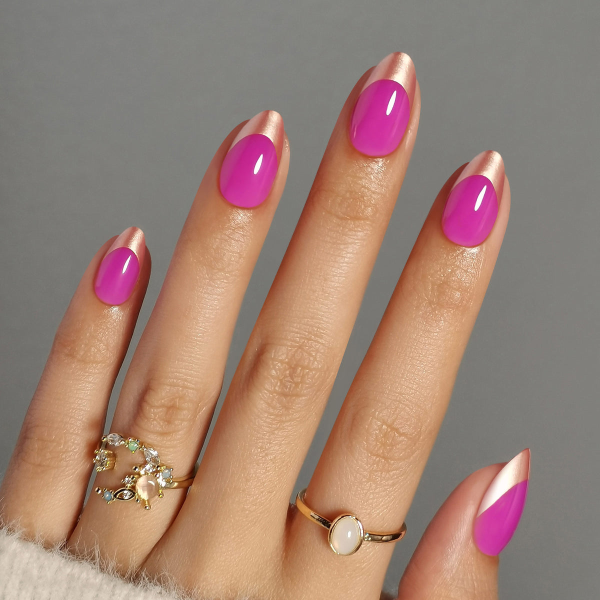 French Tip Chrome Rose Gold Short Almond Press on Nails product image 1 | SHANGMENG®