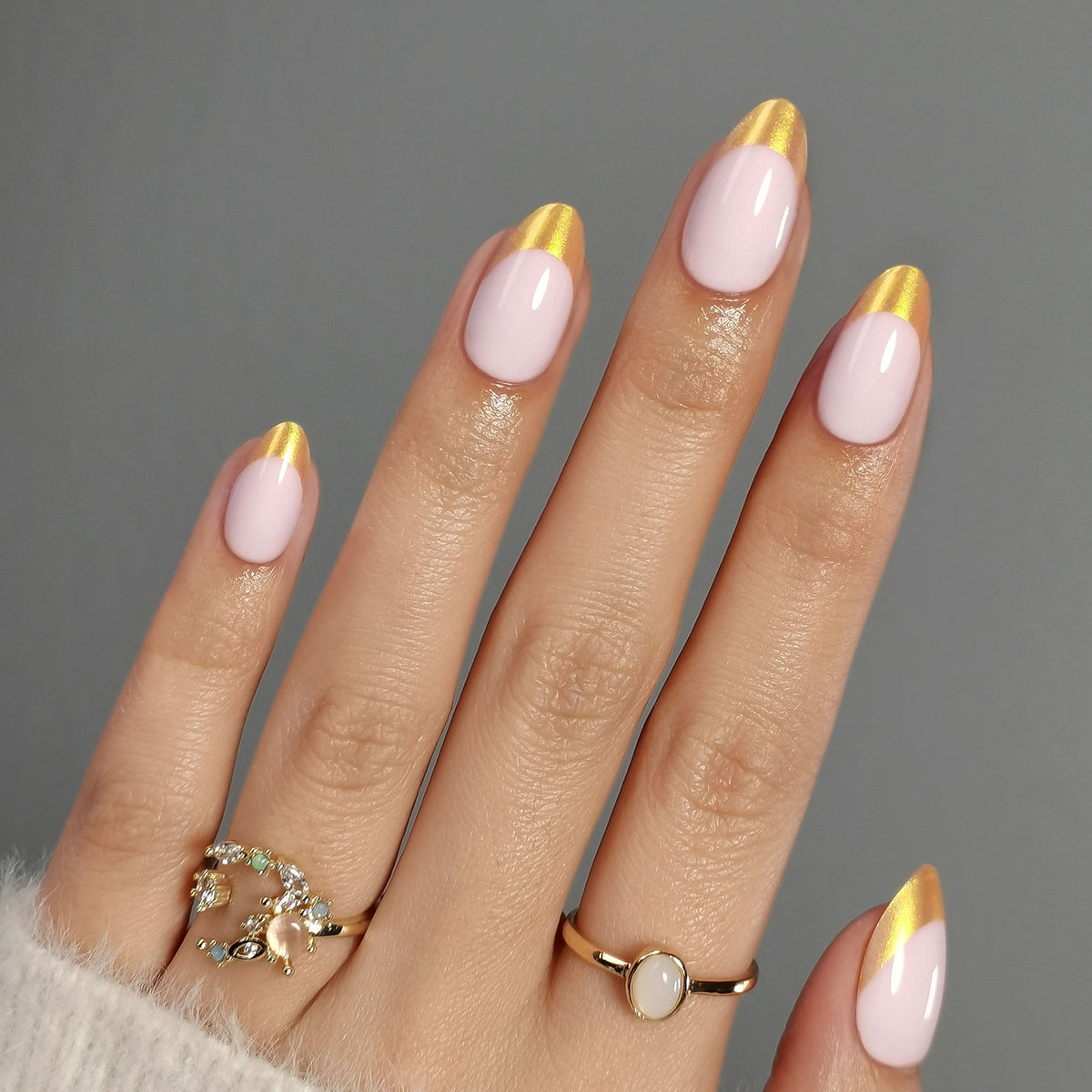 French Lilac Pink Almond Reusable Soft Gel Press-On Nails product detail view | SHANGMENG®