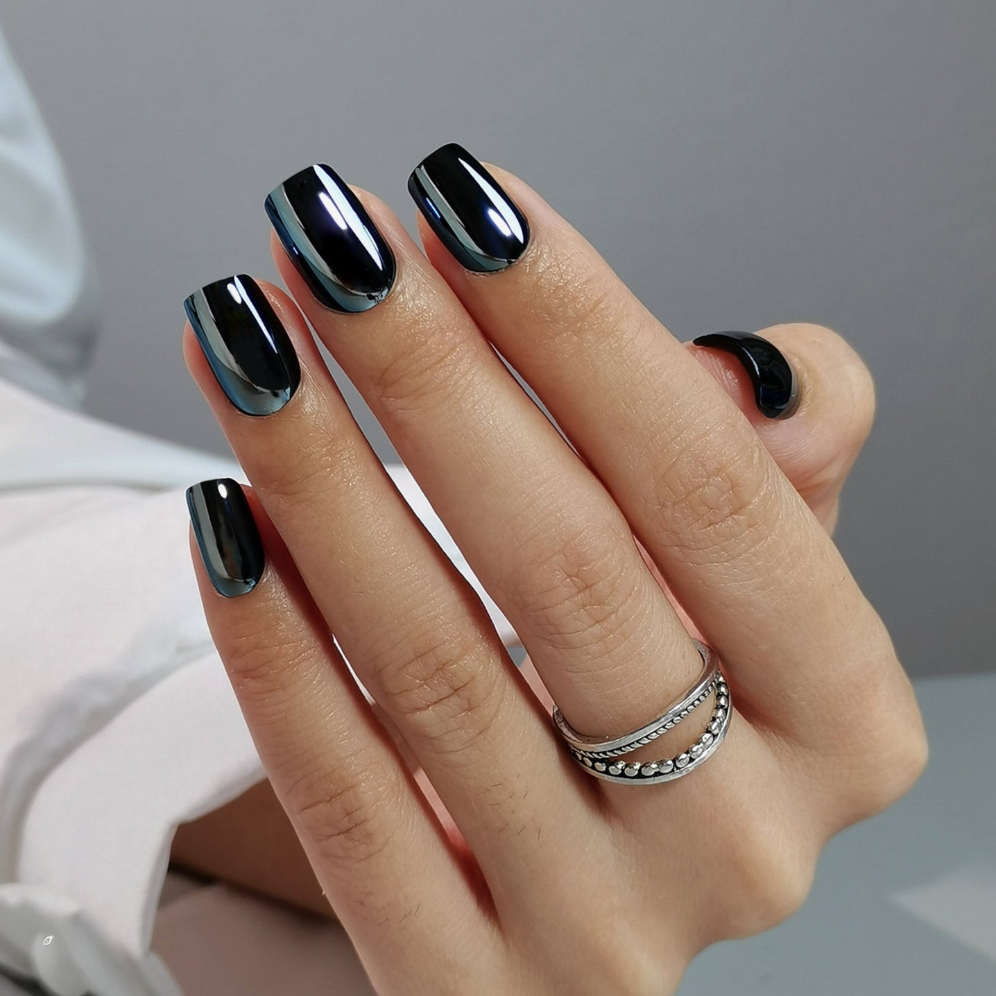 Glazed Chrome Retro Black Short Square Nails