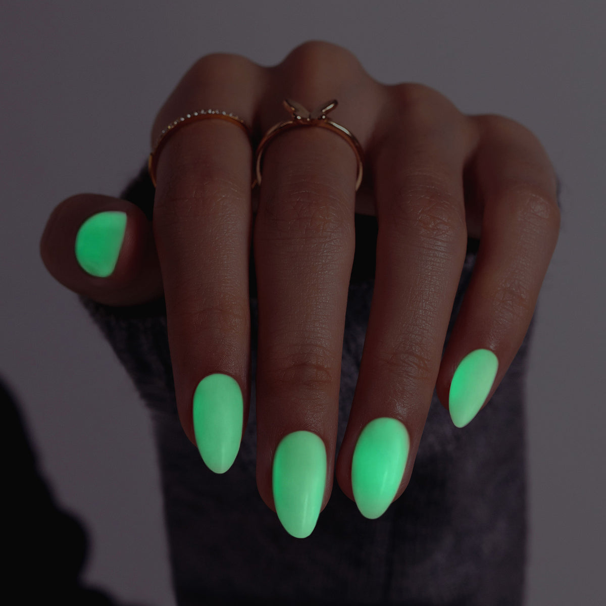 Glow in the Dark Short Almond Soft Gel Press on Nails product photo on hand fluorescent glow | SHANGMENG®