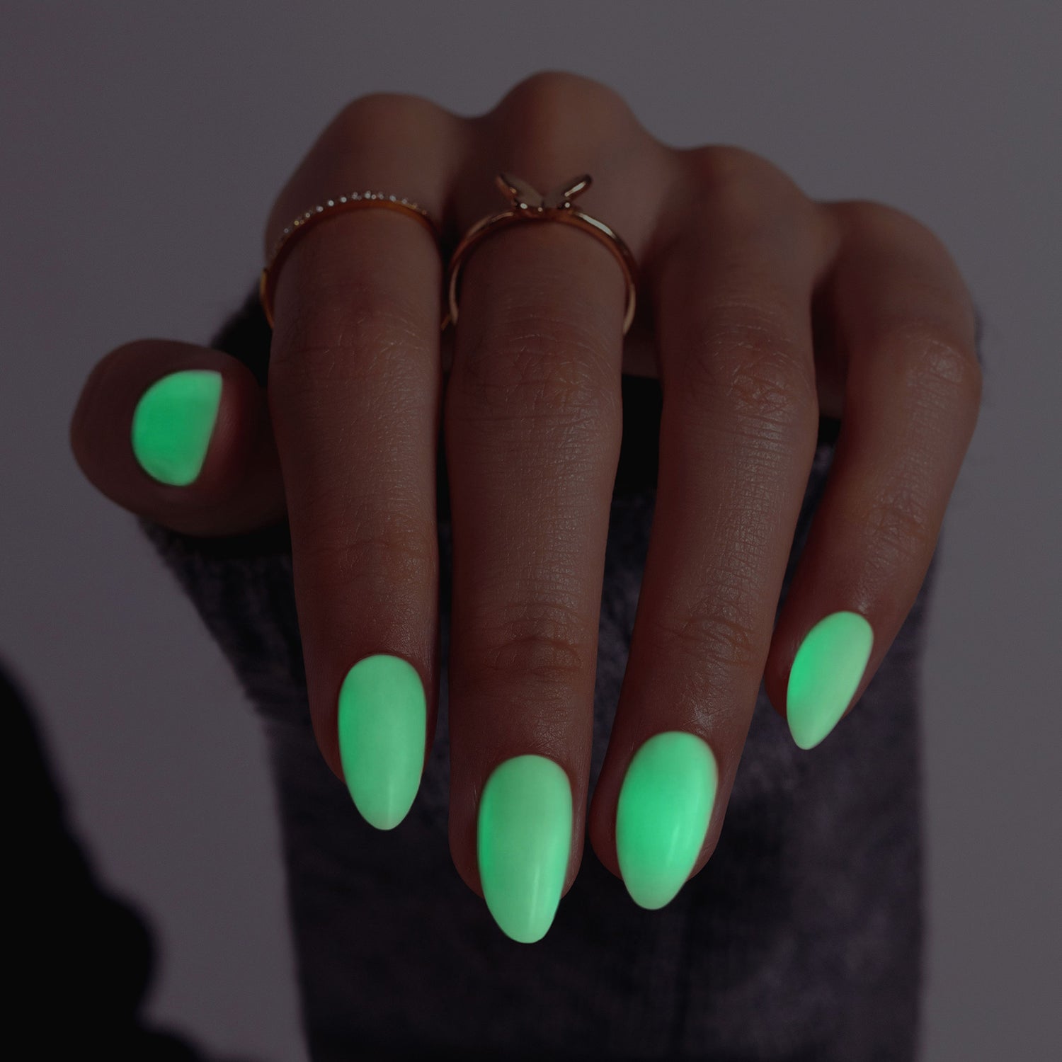 Glow in the Dark Short Almond Soft Gel Press on Nails product photo on hand fluorescent glow | SHANGMENG®