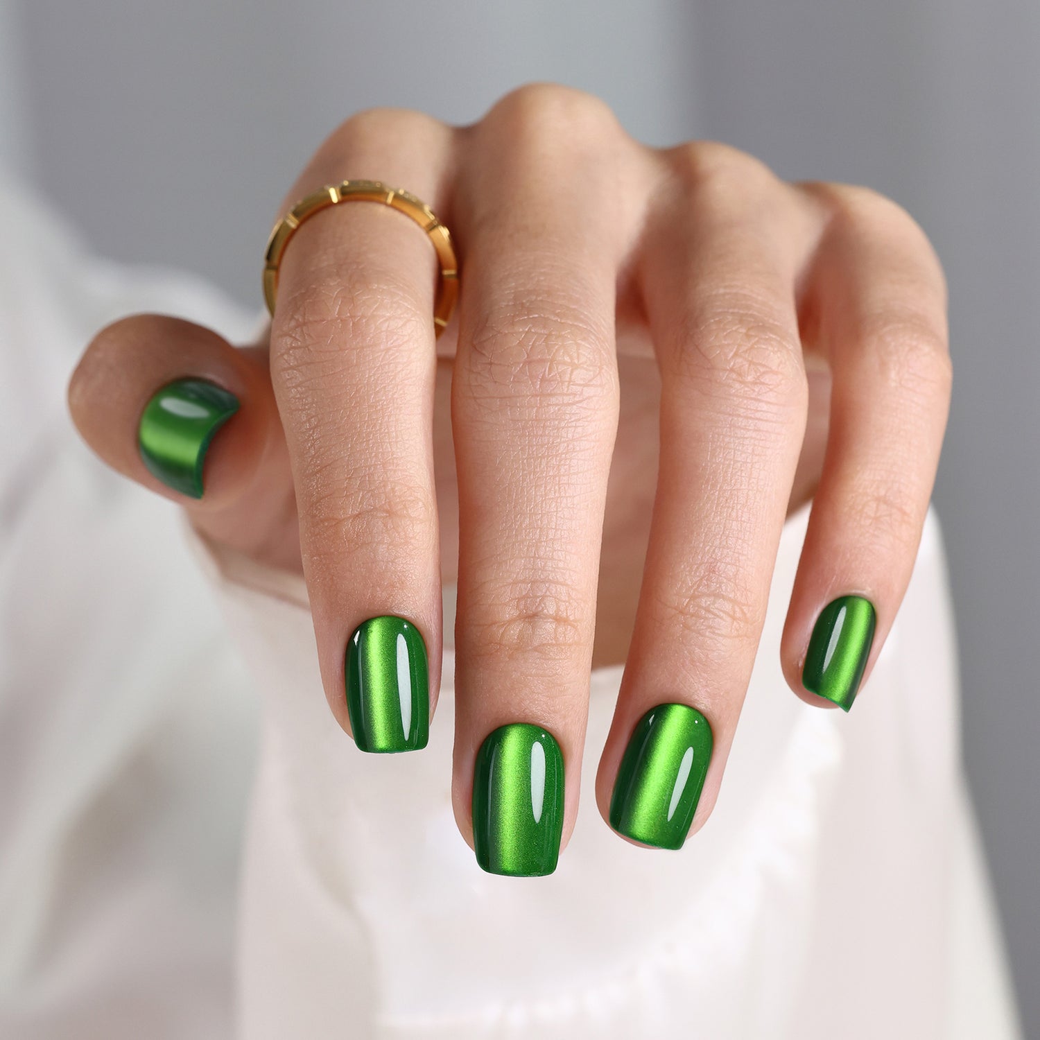 Cat Eye Green Emerald Halloween Nails