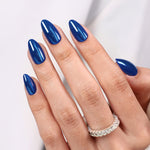 Liquid Cobalt azul cromado — Almendra corta, vista del producto en la mano 3 | SHANGMENG®