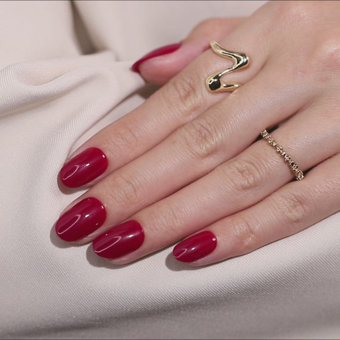 Grape Dark Red Short Oval Press-on Nails close up detail | SHANGMENG®