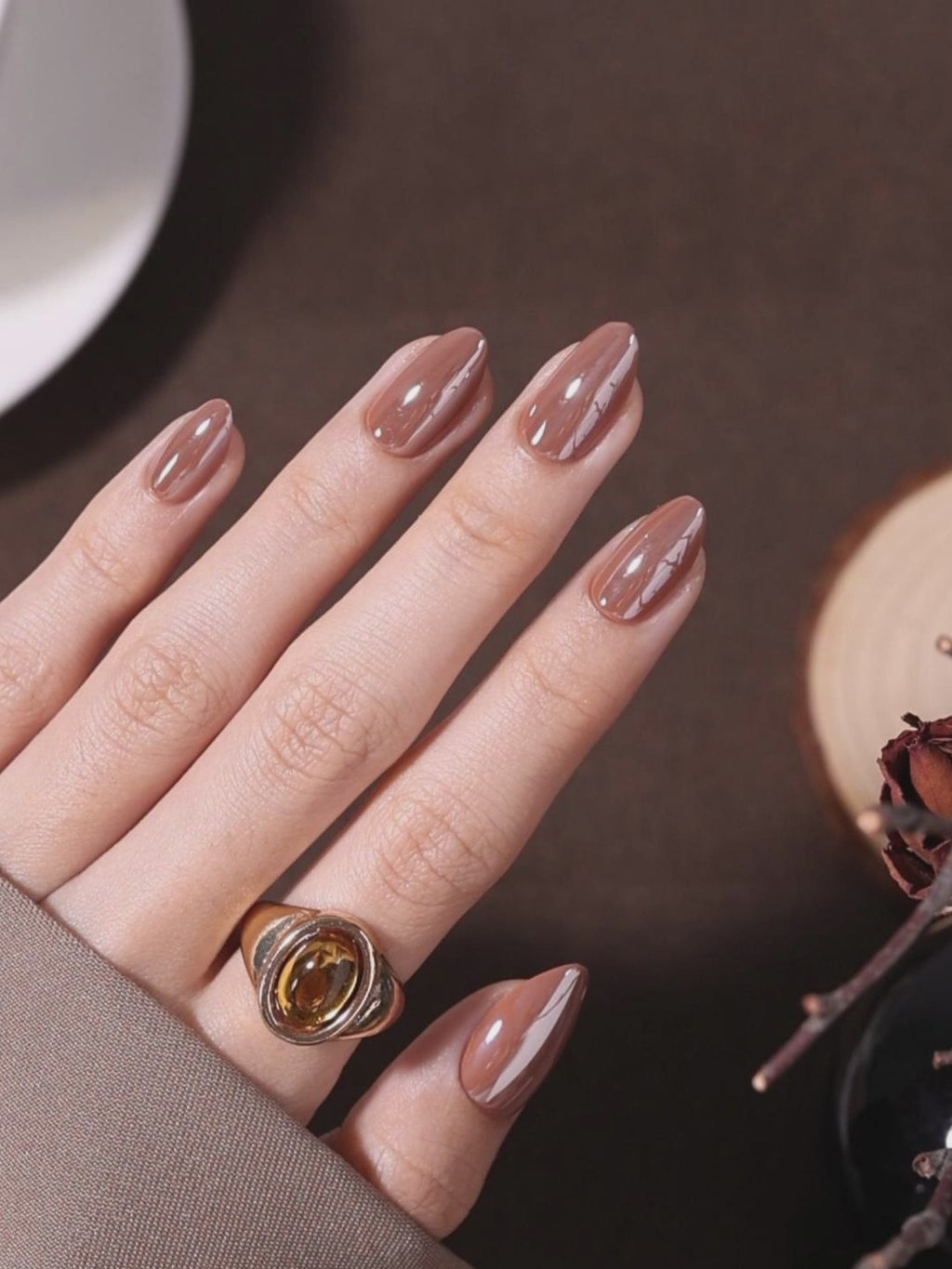 Chrome Chocolate Brown Almond Press on Nails product video | XNQC178(MH-3)