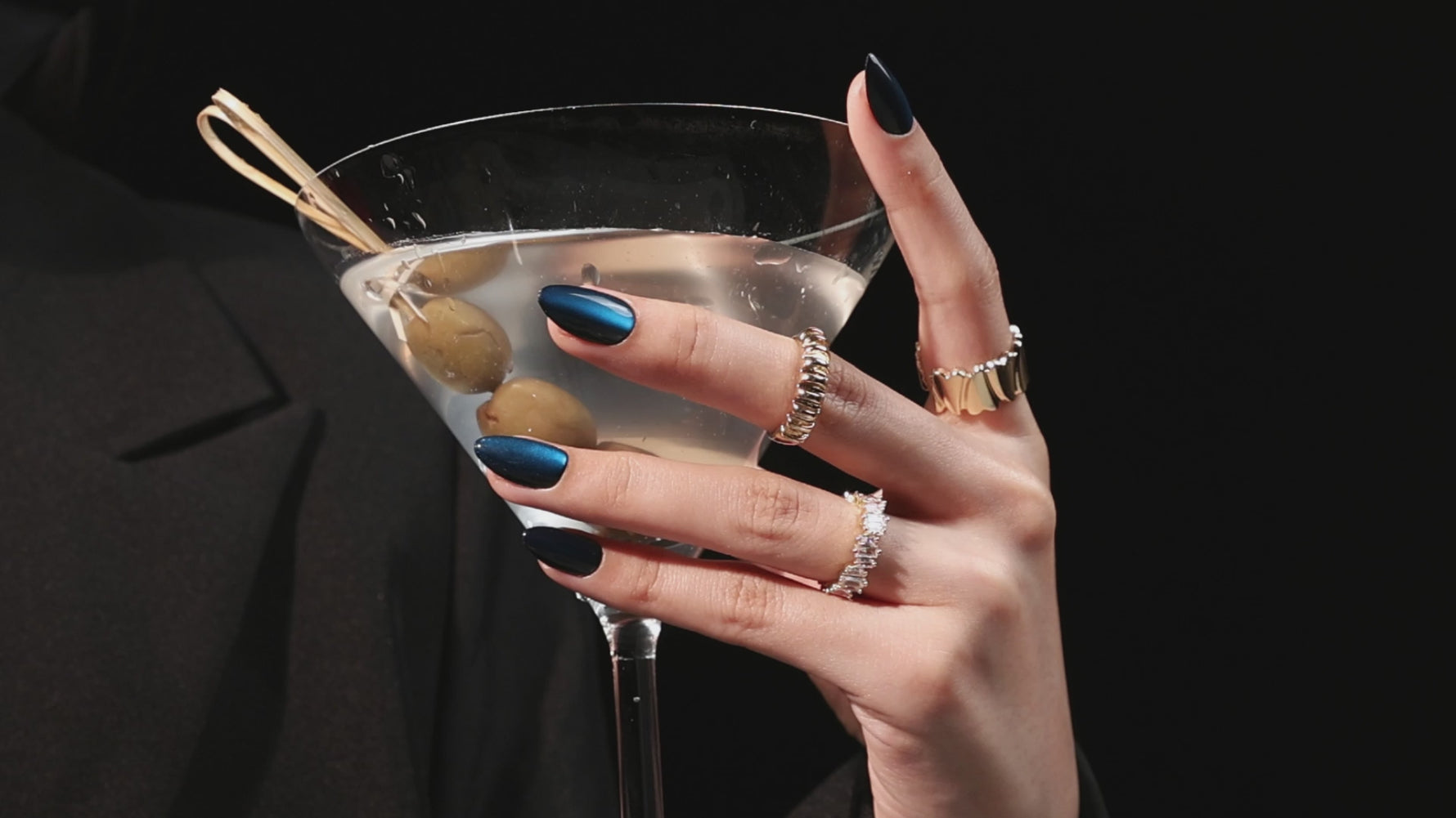Sapphire Muse Cat Eye Short Almond Press-On Nails product video | XNMY367(MH-3)